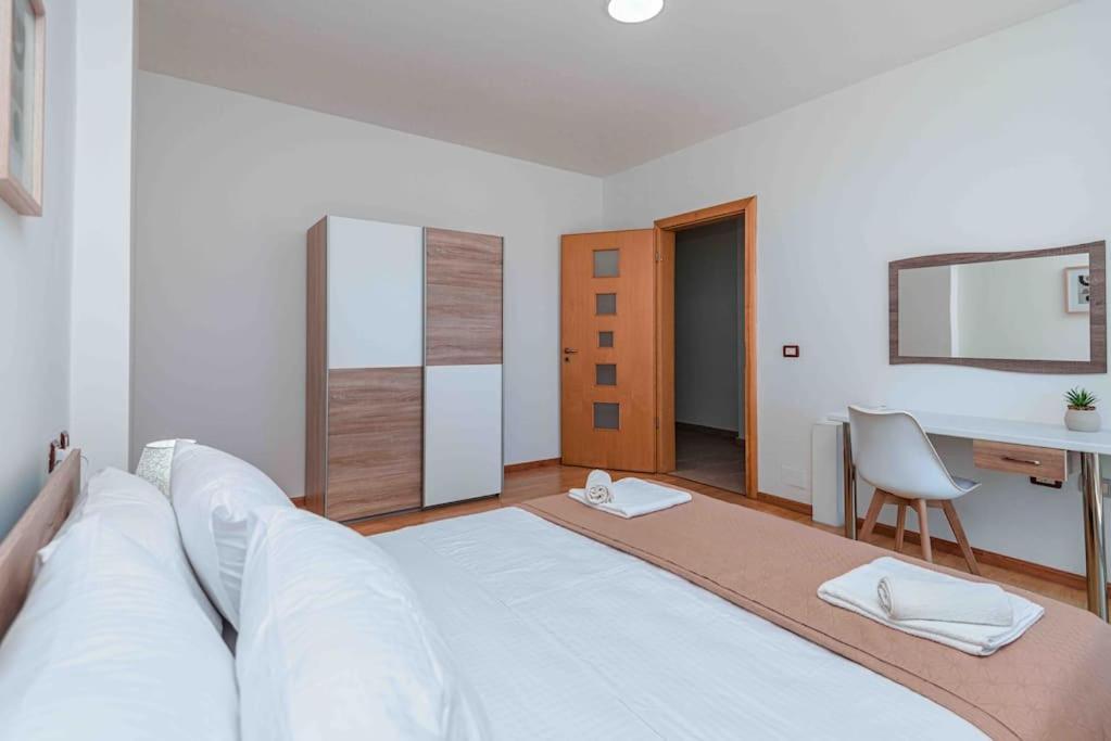 Grand View Apartment Дуррес Екстер'єр фото