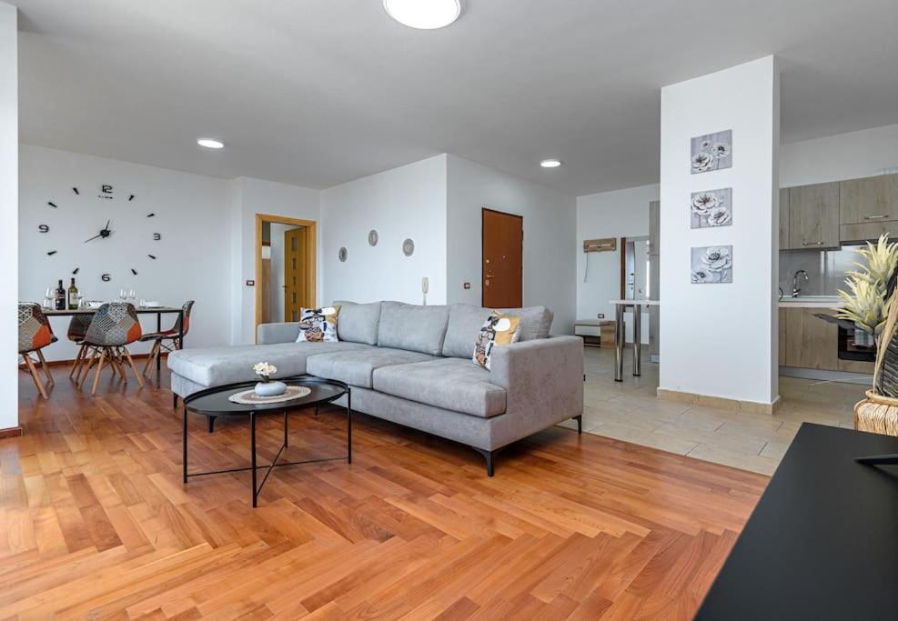 Grand View Apartment Дуррес Екстер'єр фото
